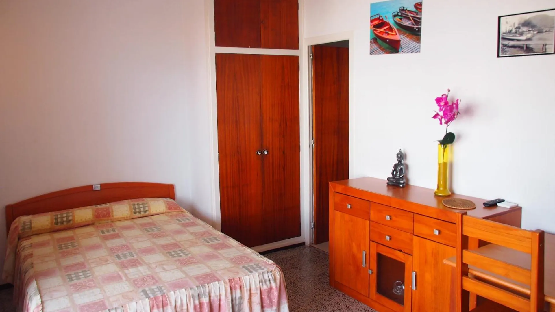 Miramar 25C Apartment Roses Spain
